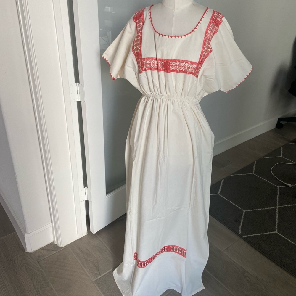 Mexican Inspired Chic Black Maxi Dress with Flowing Silhouette and Lace Details
